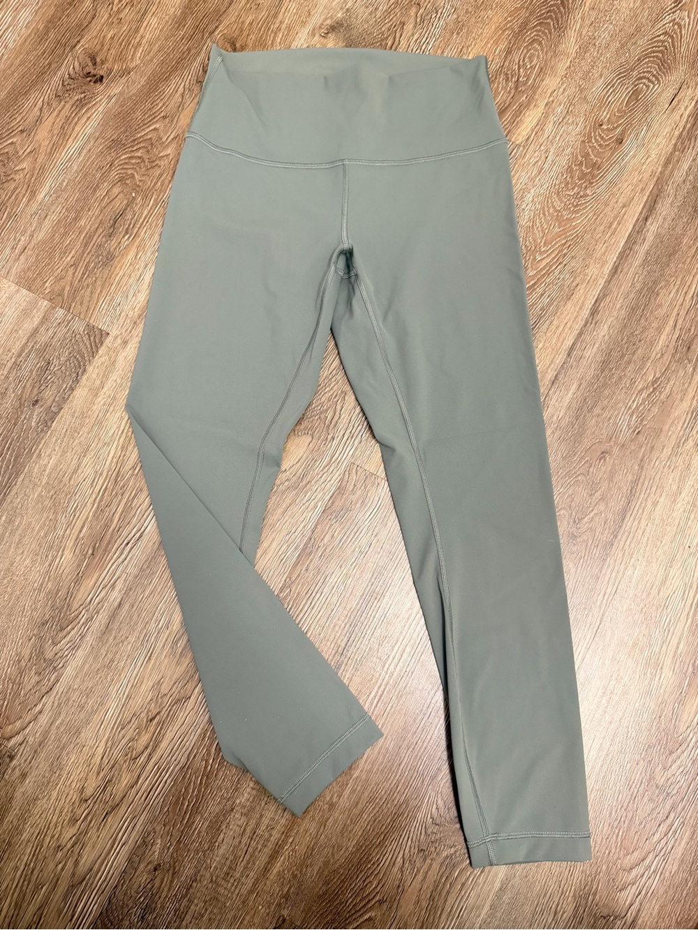 Lululemon Wunder Train HR Tight 25”L Everlux Four Way Stretch Size 8